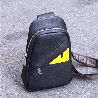 FENDI   2025新款男生時尚包包 尺寸：19*26*6.5CM
