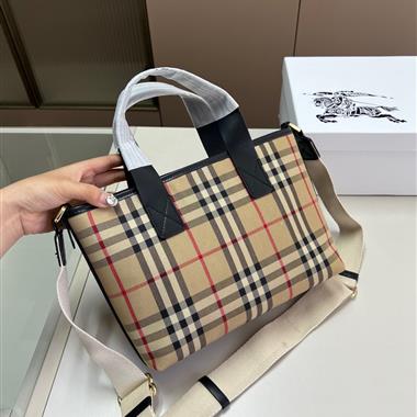 BURBERRY  2025新款女生時尚包包 尺寸：26*18CM