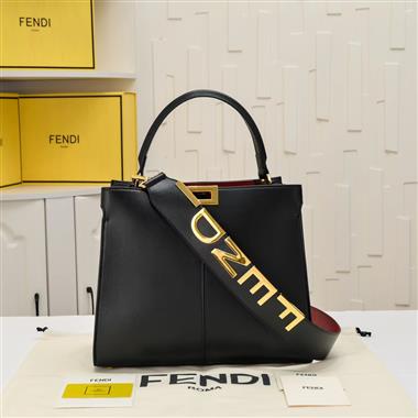 FENDI   2025新款女生時尚包包  尺寸：30CM
