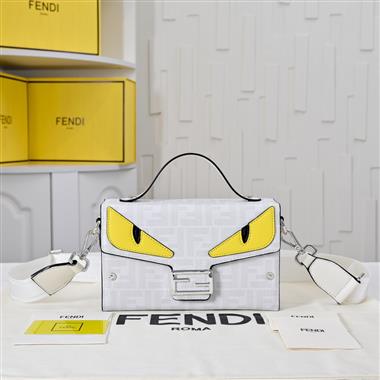 FENDI   2025新款女生時尚包包  尺寸：21*13CM
