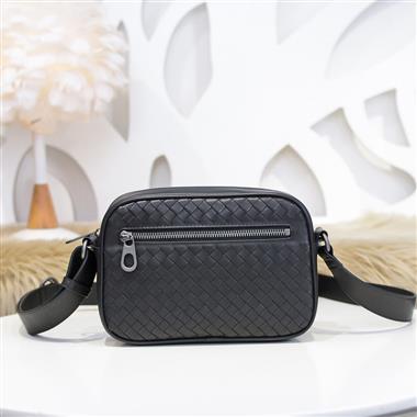 BOTTEGA VENETA    2025新款男生時尚包包  尺寸：22*15*6CM