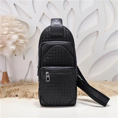 BOTTEGA VENETA    2025新款男生時尚包包  尺寸：17*35*6CM