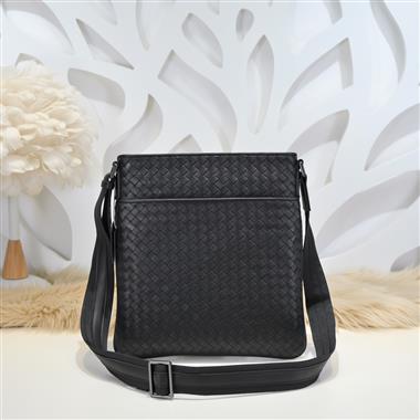 BOTTEGA VENETA    2025新款男生時尚包包  尺寸：29*30*4CM