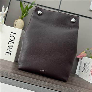 LOEWE   2025新款男生時尚包包  尺寸：27.5*11.5*40CM