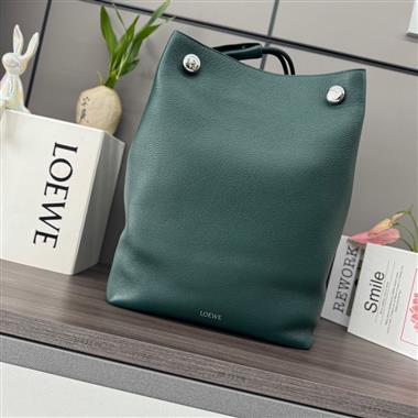 LOEWE   2025新款男生時尚包包  尺寸：27.5*11.5*40CM