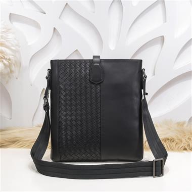 BOTTEGA VENETA    2025新款男生時尚包包  尺寸：26*30*4CM