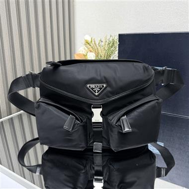 PRADA  2025新款男生時尚包包  尺寸：27*18*7CM