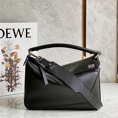 LOEWE   2025新款女生時尚包包  尺寸：29*18*12CM
