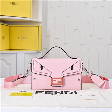 FENDI   2025新款女生時尚包包  尺寸：21*13CM