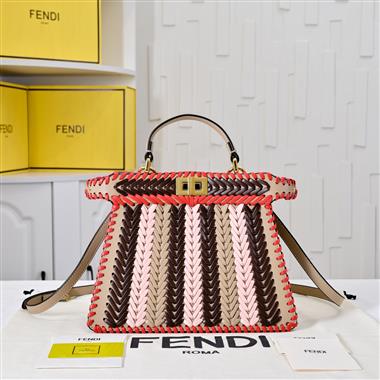 FENDI   2025新款女生時尚包包  尺寸：33*10*25CM