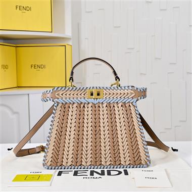 FENDI   2025新款女生時尚包包  尺寸：33*10*25CM