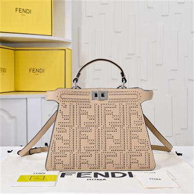 FENDI   2025新款女生時尚包包  尺寸：27*21*11CM
