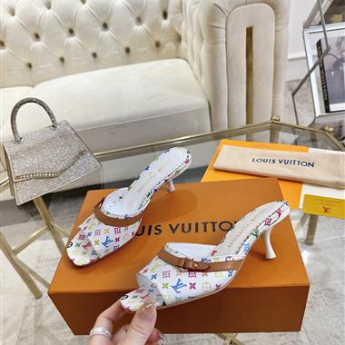 Louis Vuitton   2025新款女生休閒時尚鞋子