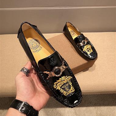 VERSACE   2025新款男生休閒時尚鞋子
