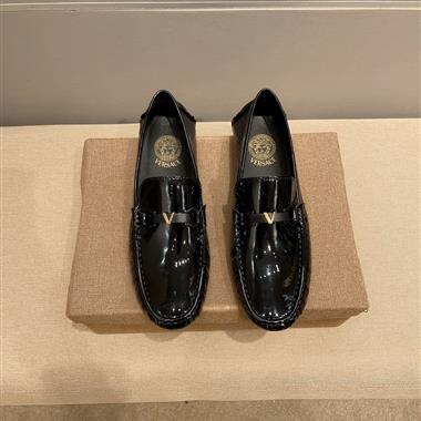 VERSACE   2025新款男生休閒時尚鞋子