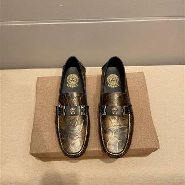 VERSACE    2025新款男生休閒時尚鞋子