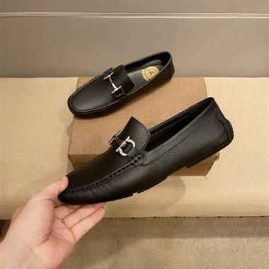 VERSACE   2025新款男生休閒時尚鞋子