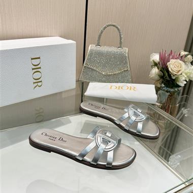DIOR   2025新款女生休閒時尚鞋子