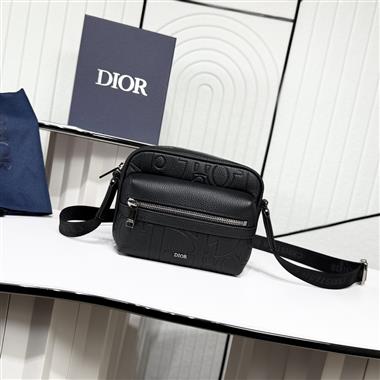 DIOR   2025新款男生時尚包包  尺寸：18.5*13.5*7CM