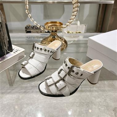 DIOR   2025新款女生休閒時尚鞋子