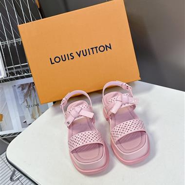 Louis Vuitton    2025新款女生休閒時尚鞋子