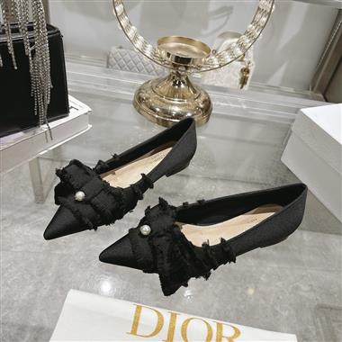 DIOR   2025新款女生休閒時尚鞋子
