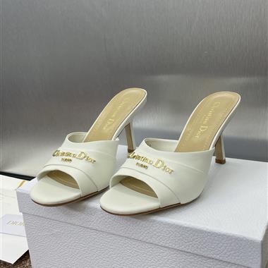 DIOR   2025新款女生休閒時尚鞋子