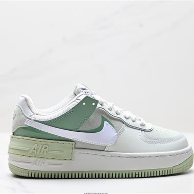 NIKE WMNS Air Force 1 Shadow