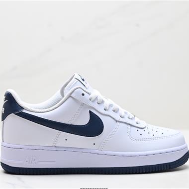 NIKE AIR FORCE 1‘07 