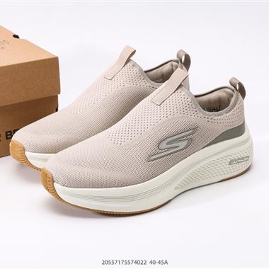 Skechers 運動跑步鞋