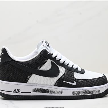 NIKE AIR FORCE 1‘07