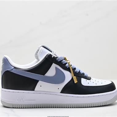 NIKE AIR FORCE 1‘07