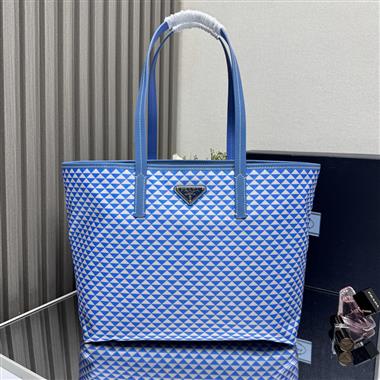 PRADA   2025新款女生時尚包包 尺寸：33*29*14CM