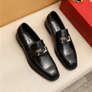 Ferragamo   2025新款男生休閒時尚鞋子