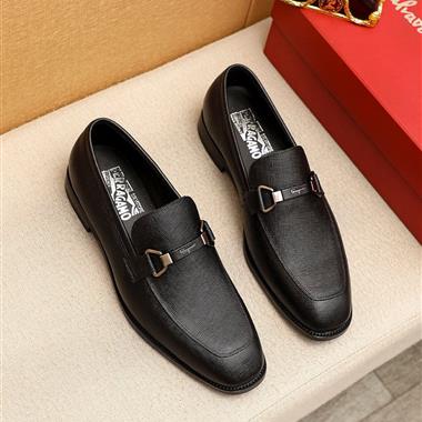 Ferragamo   2025新款男生休閒時尚鞋子
