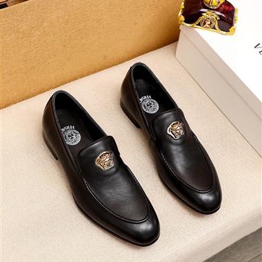 VERSACE   2025新款男生休閒時尚鞋子