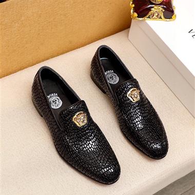 VERSACE   2025新款男生休閒時尚鞋子