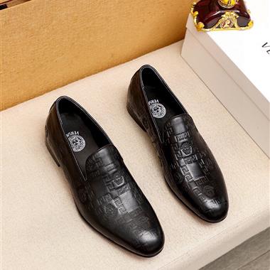 VERSACE   2025新款男生休閒時尚鞋子