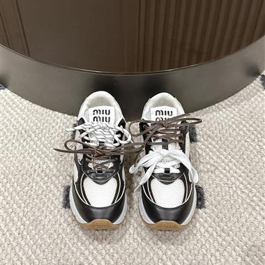 MIUMIU   2025新款女生休閒時尚鞋子