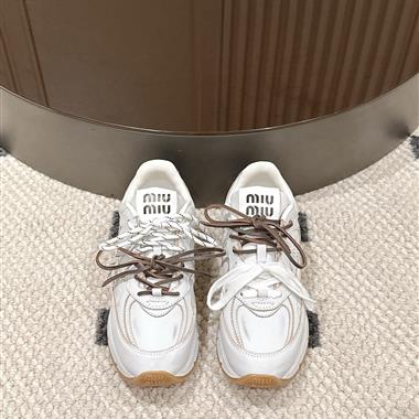 MIUMIU   2025新款女生休閒時尚鞋子