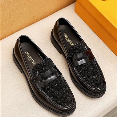 Louis Vuitton   2025新款男生休閒時尚鞋子