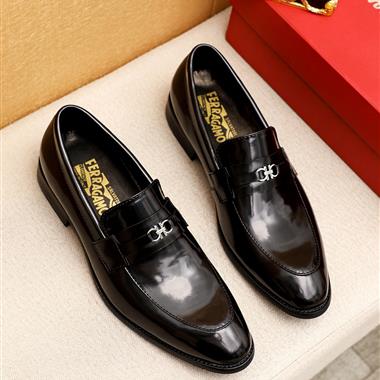 Ferragamo   2025新款男生休閒時尚鞋子