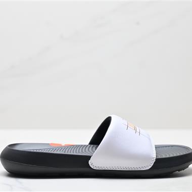 NIKE VICTORI ONE SLIDE  防滑運動拖鞋