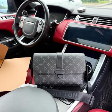 LOUIS VUITTON    2025新款男生時尚包包 尺寸：28x16x10CM