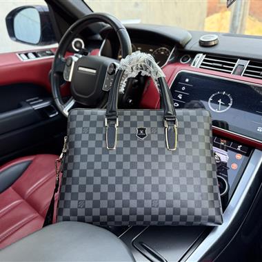 LOUIS VUITTON    2025新款男生時尚包包 尺寸：37x28x7CM