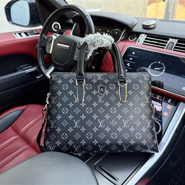 LOUIS VUITTON    2025新款男生時尚包包 尺寸：37x28x7CM