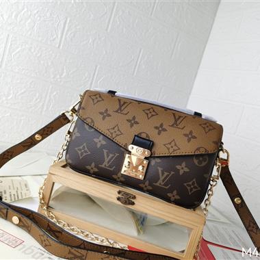 LOUIS VUITTON    2025新款女生時尚包包 尺寸：21.5x6x13.5CM
