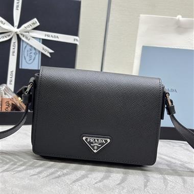 PRADA   2025新款男生時尚包包 尺寸：19*13*5CM