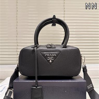 PRADA   2025新款女生時尚包包 尺寸：23*11CM
