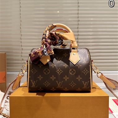 LOUIS VUITTON    2025新款女生時尚包包 尺寸：20*14CM